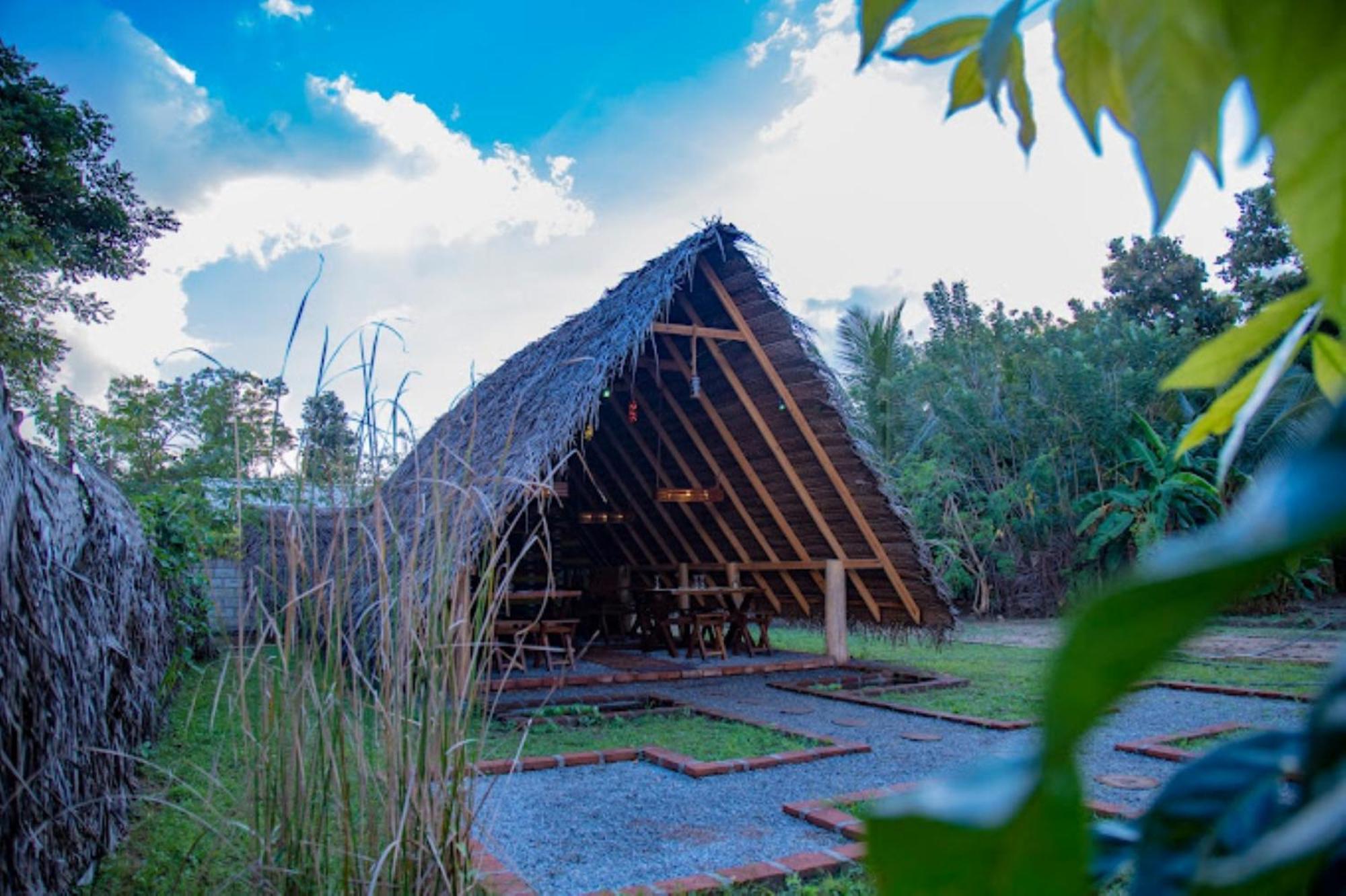 Dinna Nature Hostel Sigiriya Exteriör bild