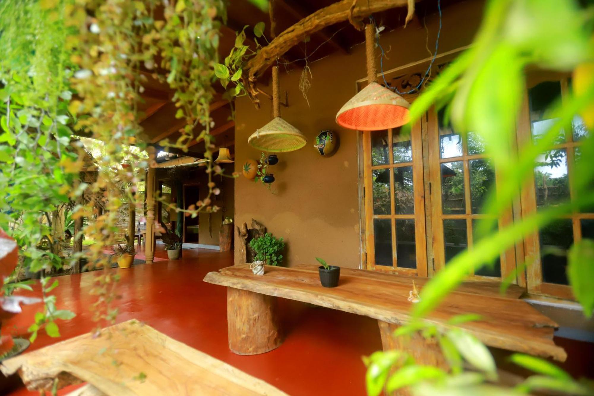 Dinna Nature Hostel Sigiriya Exteriör bild