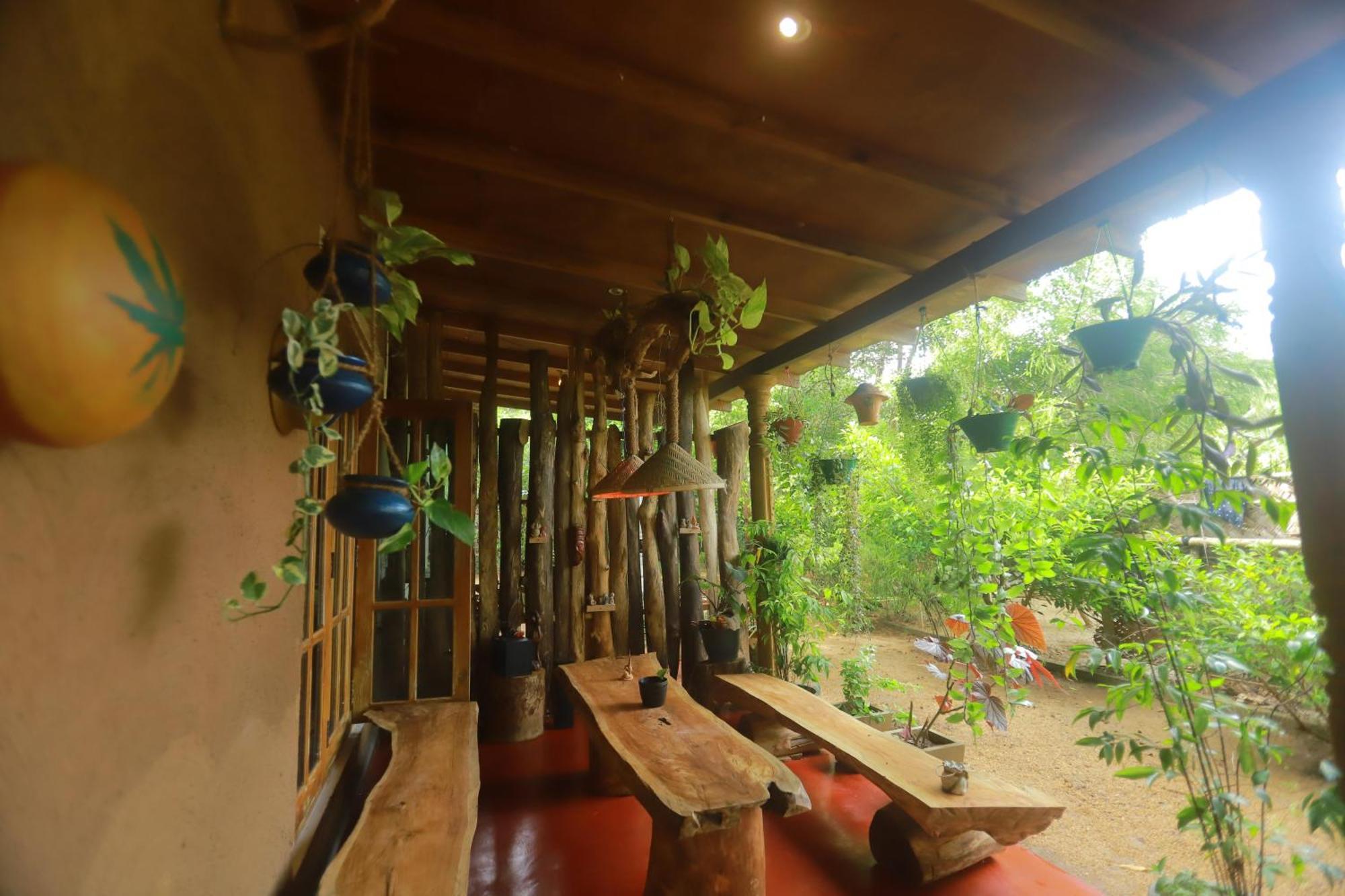 Dinna Nature Hostel Sigiriya Exteriör bild