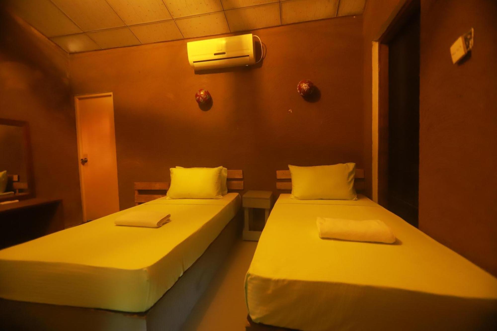 Dinna Nature Hostel Sigiriya Exteriör bild